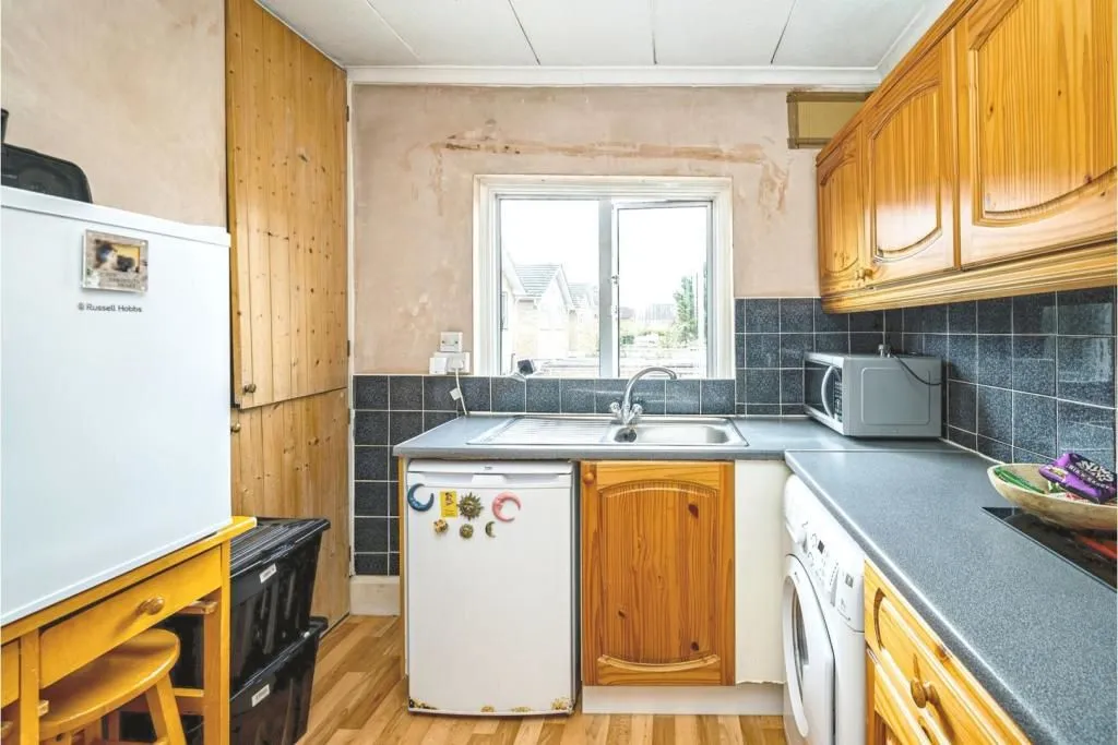 SLOUGH, Berkshire, SL2 1HD - Online Auctions