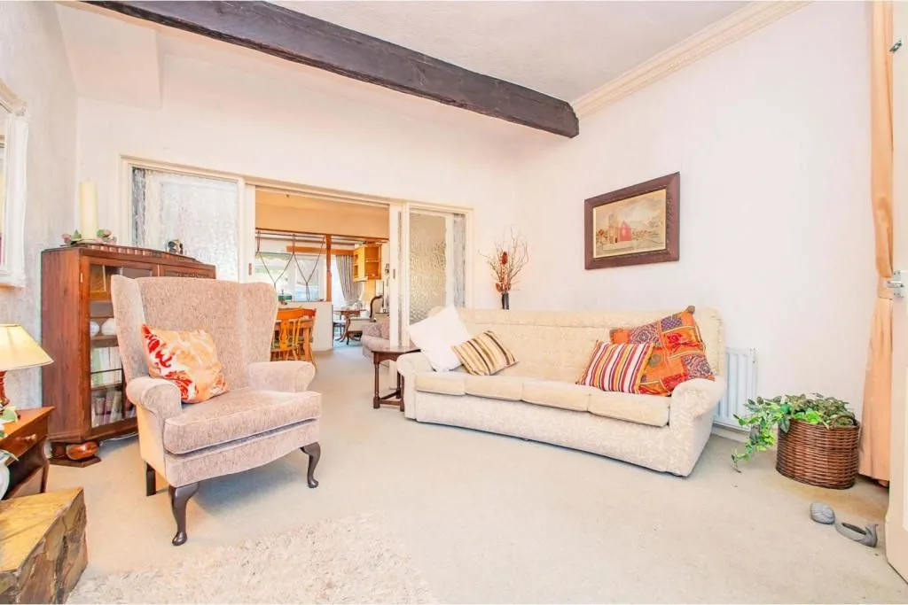 Springhead, OLDHAM, Lancashire, OL4 4QT - Online Auctions