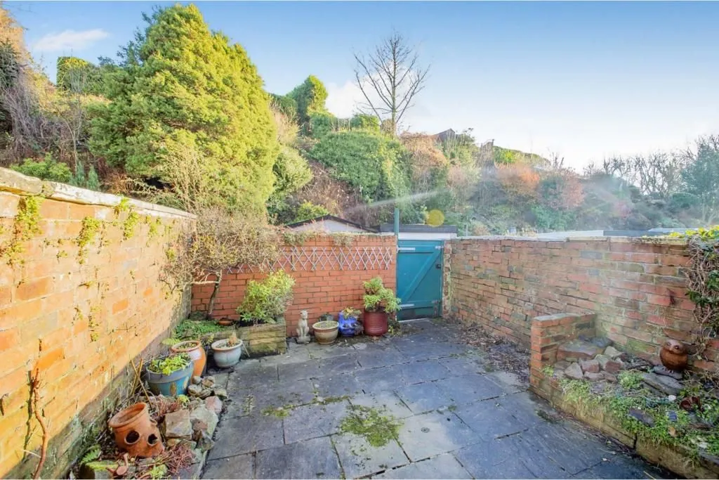 Springhead, OLDHAM, Lancashire, OL4 4QT - Online Auctions