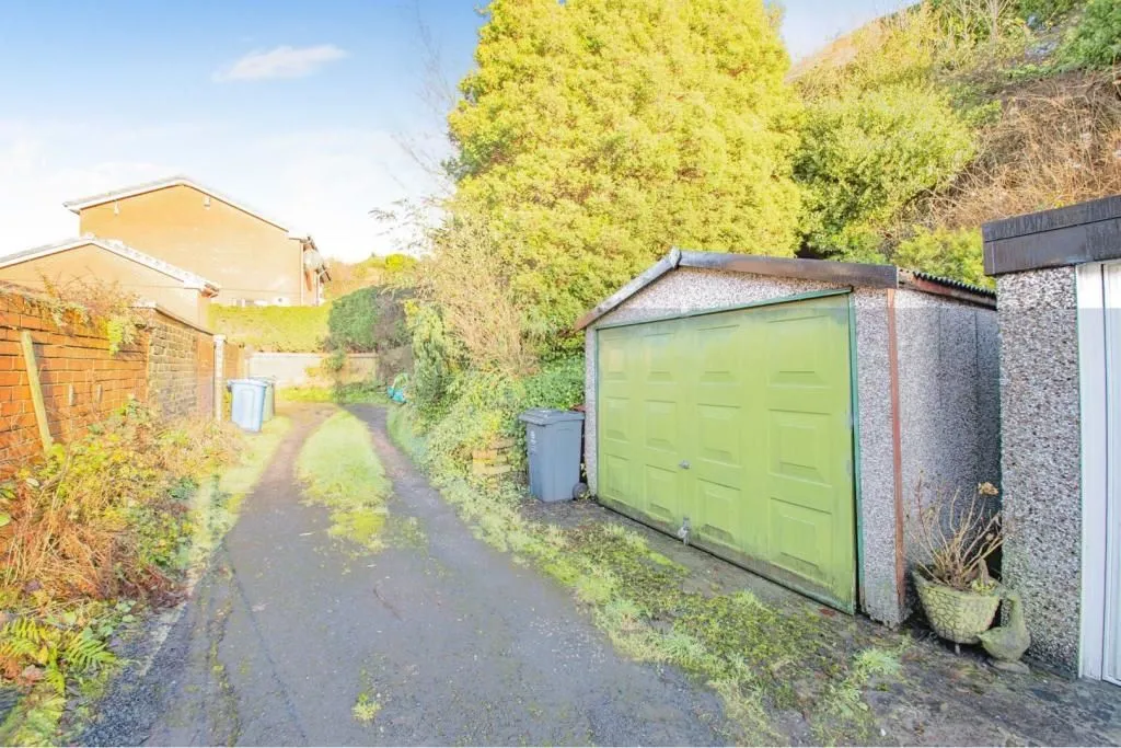 Springhead, OLDHAM, Lancashire, OL4 4QT - Online Auctions