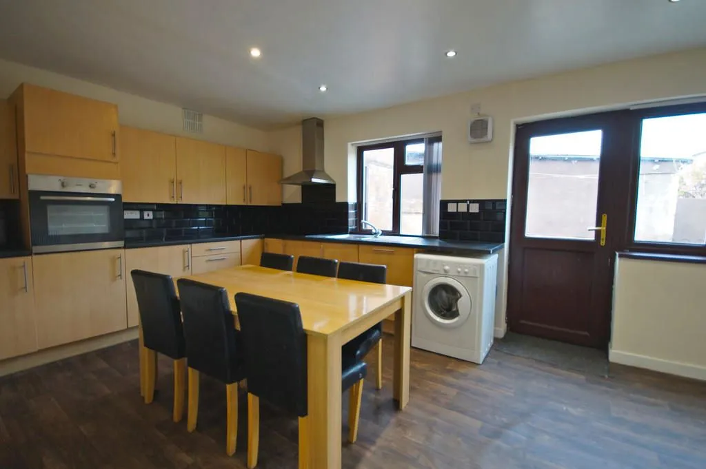 COVENTRY, West Midlands, CV2 4NQ - Online Auctions