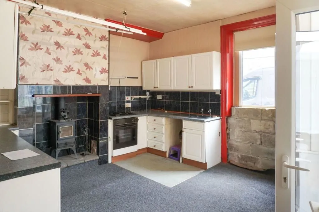 Marsden, HUDDERSFIELD, West Yorkshire, HD7 6BJ - Online Auctions
