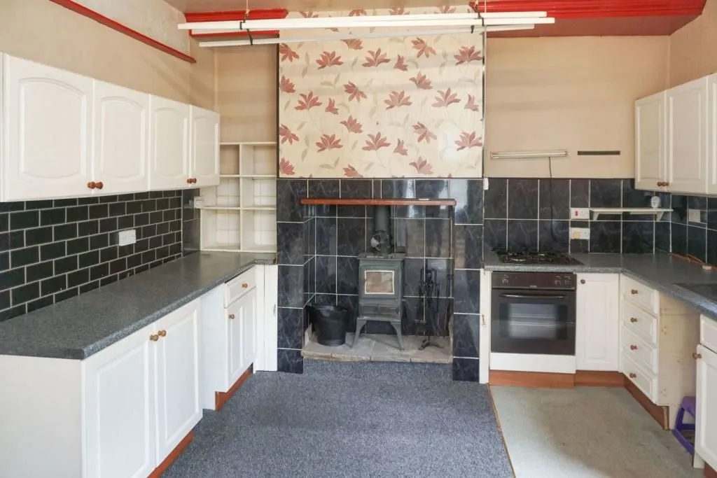 Marsden, HUDDERSFIELD, West Yorkshire, HD7 6BJ - Online Auctions