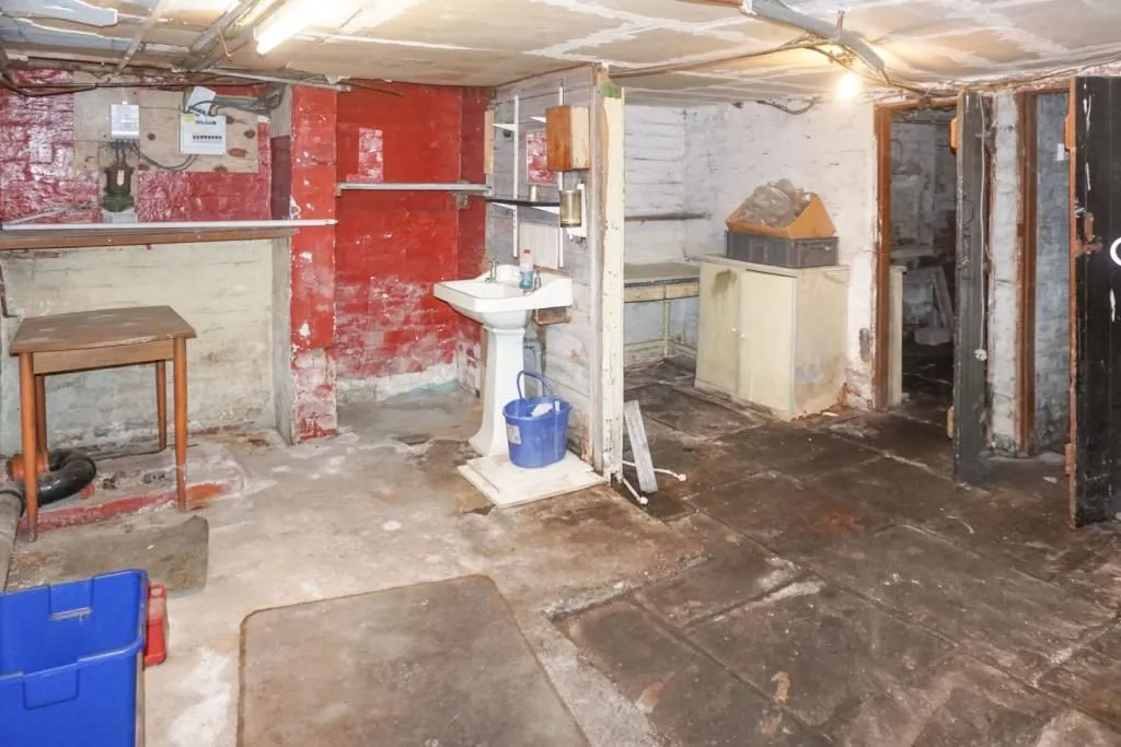 Marsden, HUDDERSFIELD, West Yorkshire, HD7 6BJ - Online Auctions