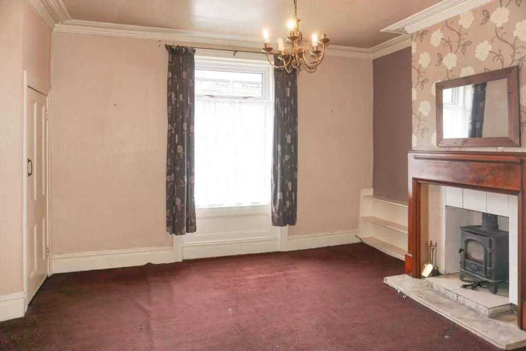Marsden, HUDDERSFIELD, West Yorkshire, HD7 6BJ - Online Auctions