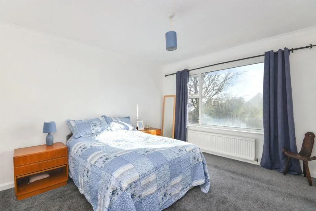 Grange-over-sands, Cumbria, LA11 6DG - Online Auctions