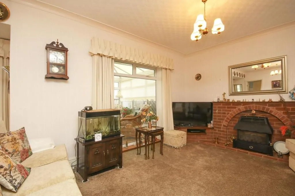 BURTON-ON-TRENT, Staffordshire, DE13 0NN - Online Auctions