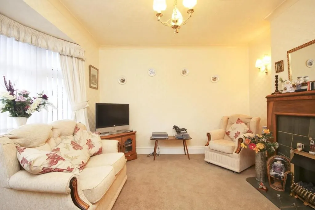 BURTON-ON-TRENT, Staffordshire, DE13 0NN - Online Auctions