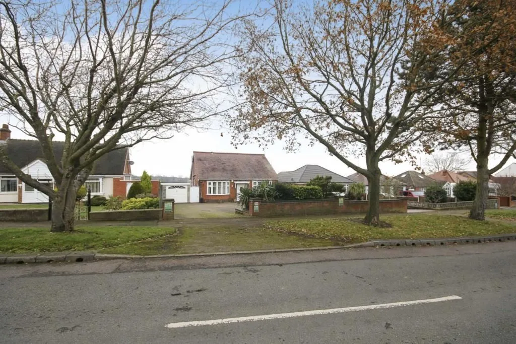 BURTON-ON-TRENT, Staffordshire, DE13 0NN - Online Auctions