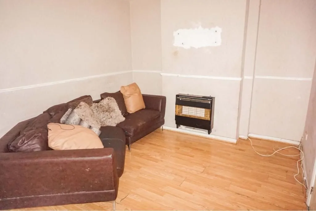 Tividale, OLDBURY, West Midlands, B69 2LS - Online Auctions