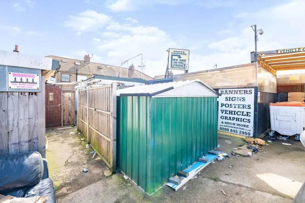 262 Church Road, NORTHOLT, Middlesex, UB5 5AW - Online Auctions