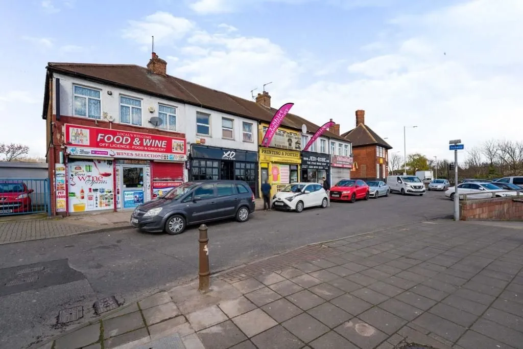 262 Church Road, NORTHOLT, Middlesex, UB5 5AW - Online Auctions