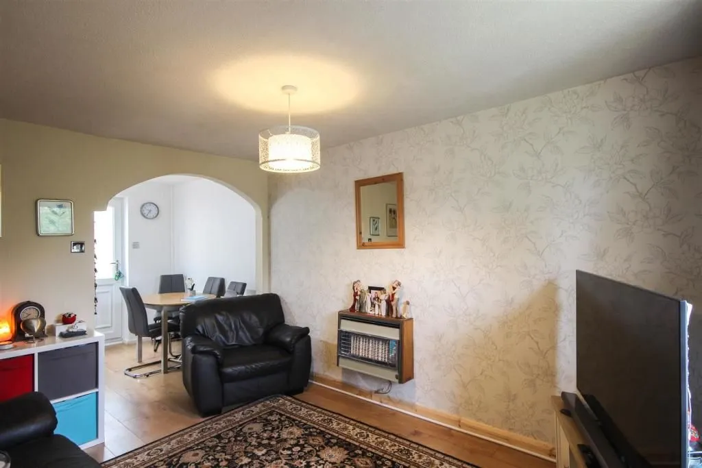 NOTTINGHAM, Nottinghamshire, NG3 3EL - Online Auctions