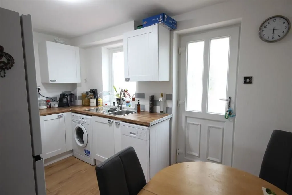NOTTINGHAM, Nottinghamshire, NG3 3EL - Online Auctions