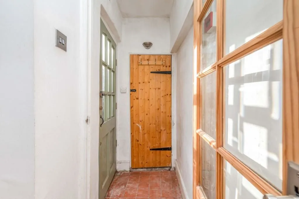 61 Arley Hill, BRISTOL, Avon, BS6 5PJ - Online Auctions