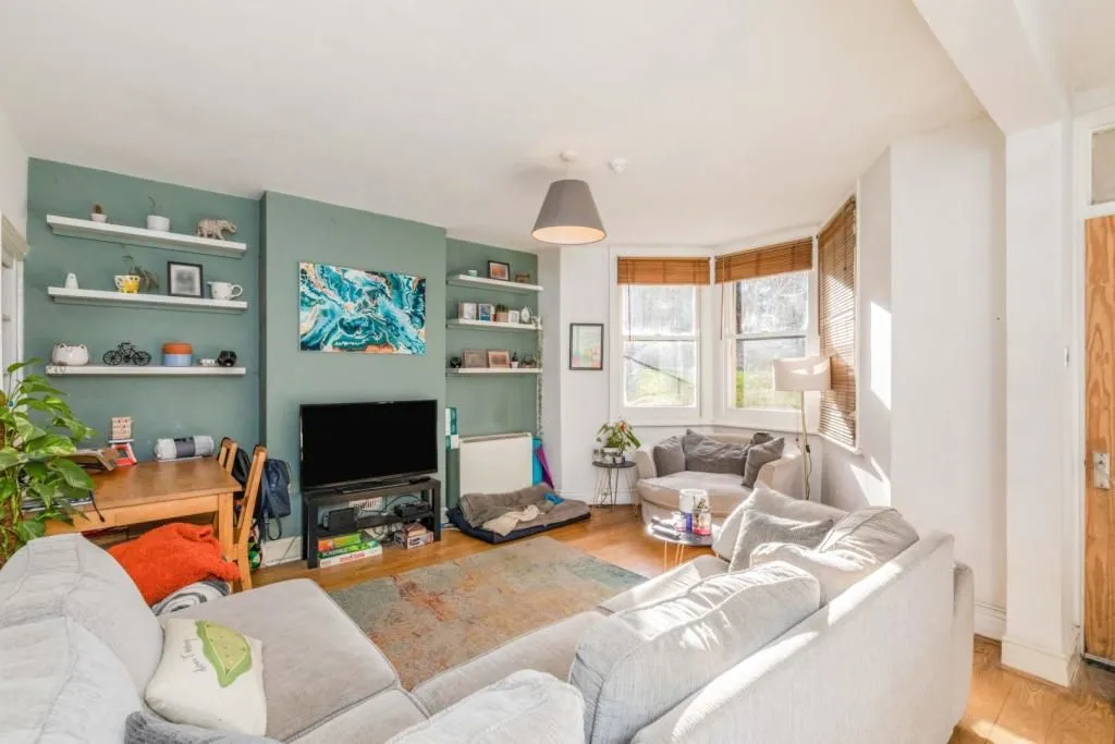 61 Arley Hill, BRISTOL, Avon, BS6 5PJ - Online Auctions