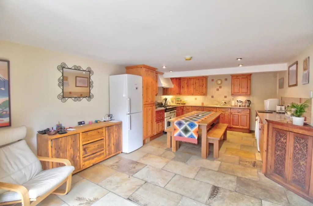 Queen Street, Bollington, MACCLESFIELD, Cheshire, SK10 5PS - Online Properties