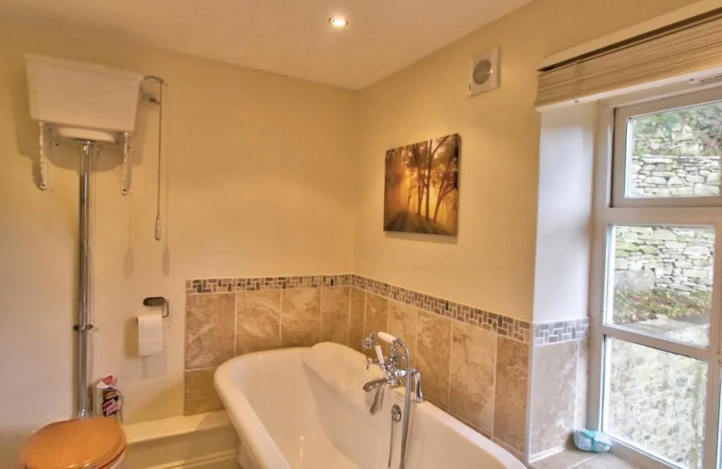Queen Street, Bollington, MACCLESFIELD, Cheshire, SK10 5PS - Online Properties