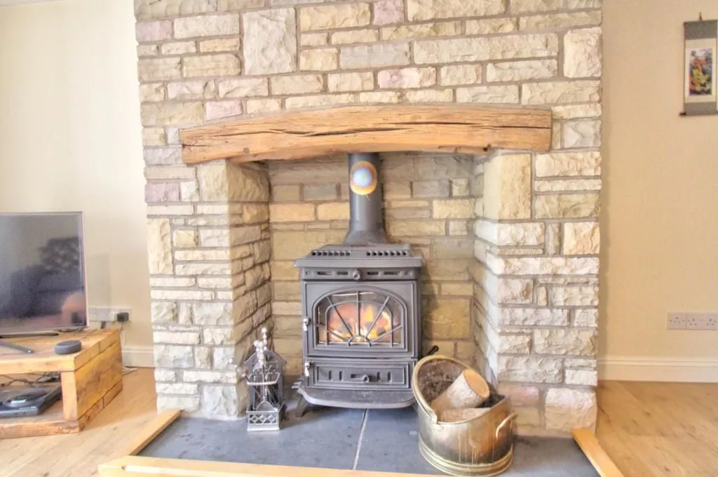 Queen Street, Bollington, MACCLESFIELD, Cheshire, SK10 5PS - Online Properties