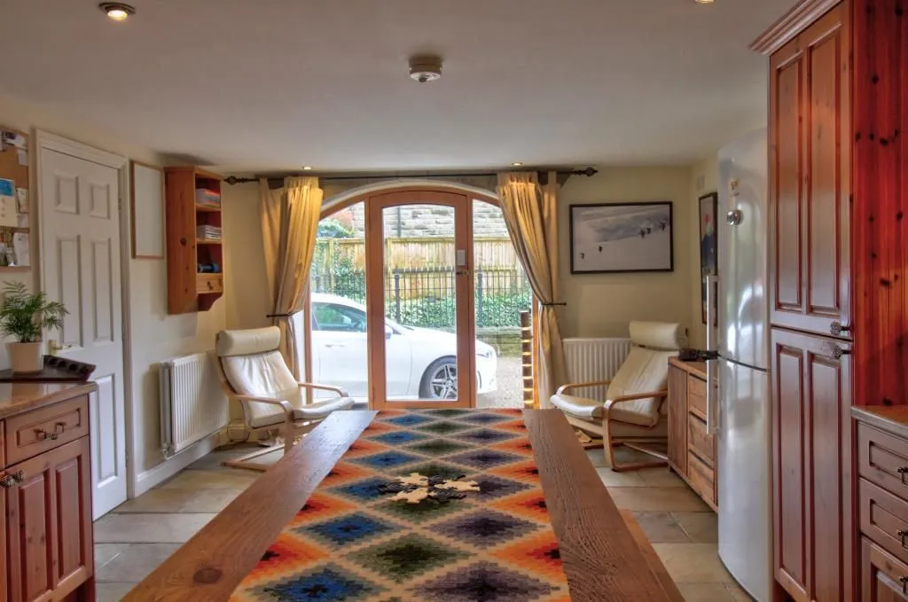 Queen Street, Bollington, MACCLESFIELD, Cheshire, SK10 5PS - Online Properties