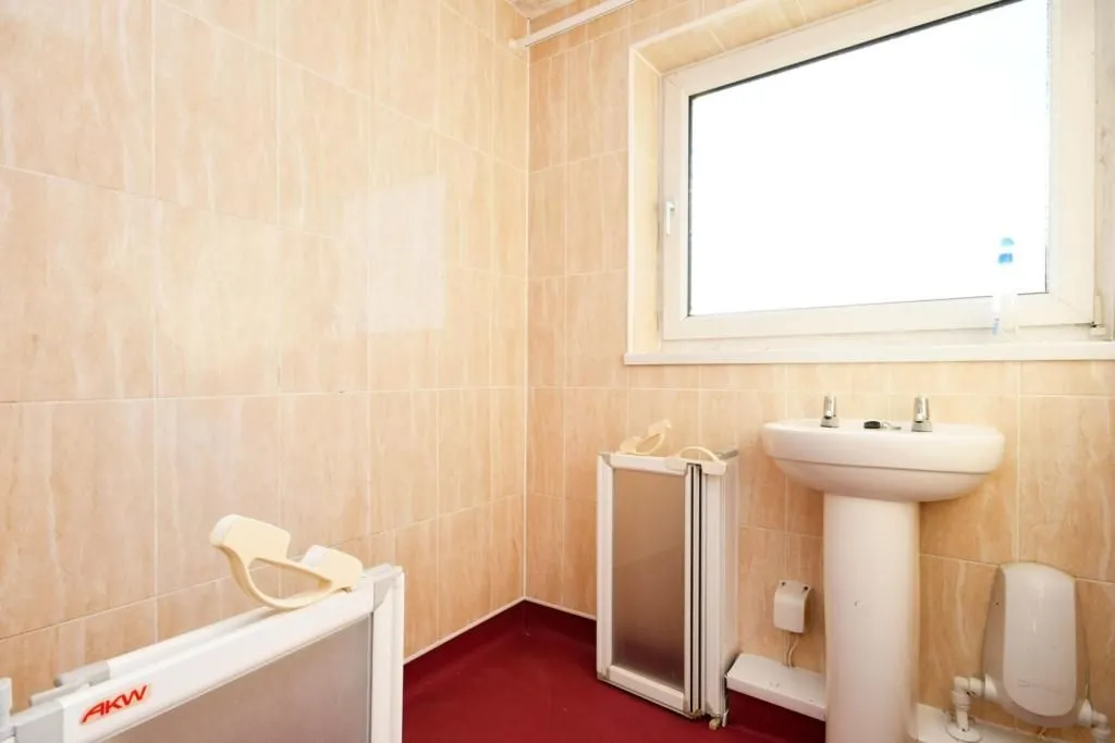 Old Whittington, CHESTERFIELD, Derbyshire, S41 9JQ - Online Auctions