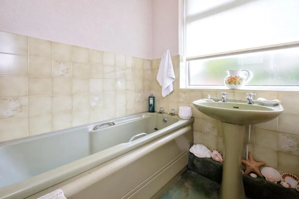 BIRMINGHAM, West Midlands, B28 0AH - Online Auctions