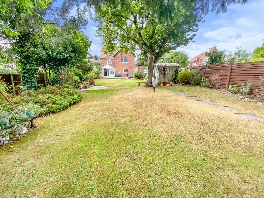 RETFORD, Nottinghamshire, DN22 7LN - Online Properties