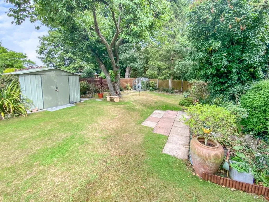 RETFORD, Nottinghamshire, DN22 7LN - Online Properties