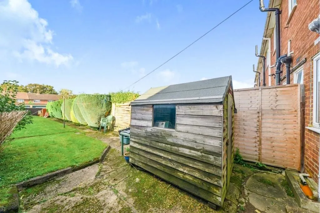 HATFIELD, Hertfordshire, AL10 0RD - Online Auctions