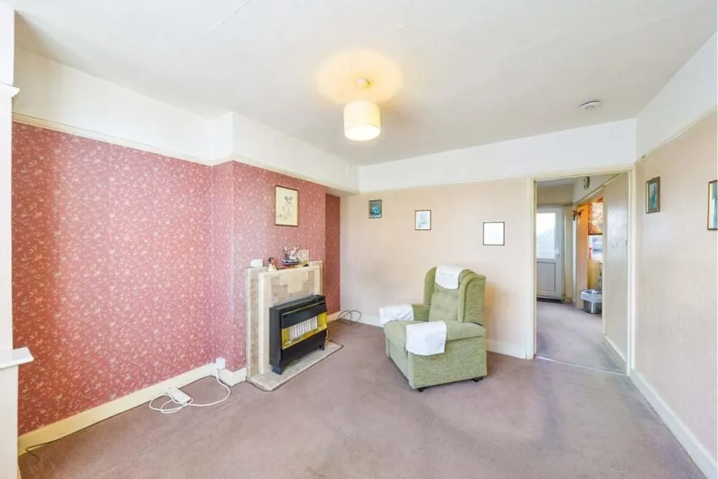 HATFIELD, Hertfordshire, AL10 0RD - Online Auctions