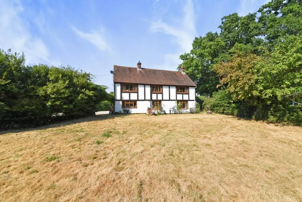 Slade Hill, Woolton Hill, NEWBURY, Berkshire, RG20 9TN - Online Auctions