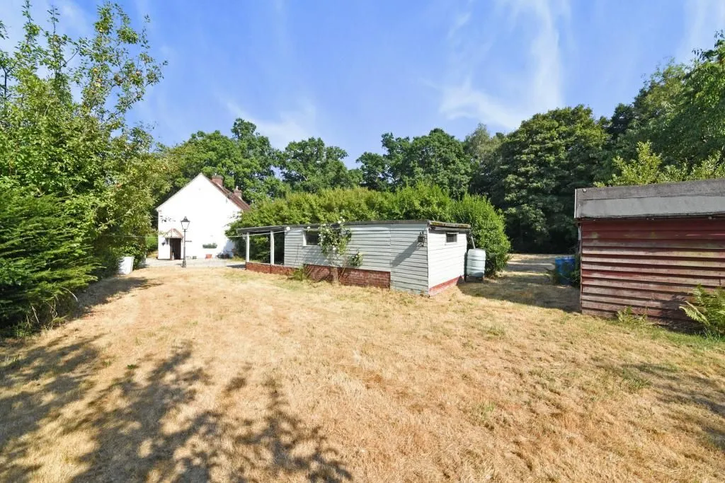 Slade Hill, Woolton Hill, NEWBURY, Berkshire, RG20 9TN - Online Auctions
