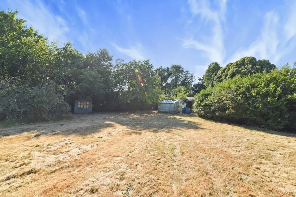 Slade Hill, Woolton Hill, NEWBURY, Berkshire, RG20 9TN - Online Auctions