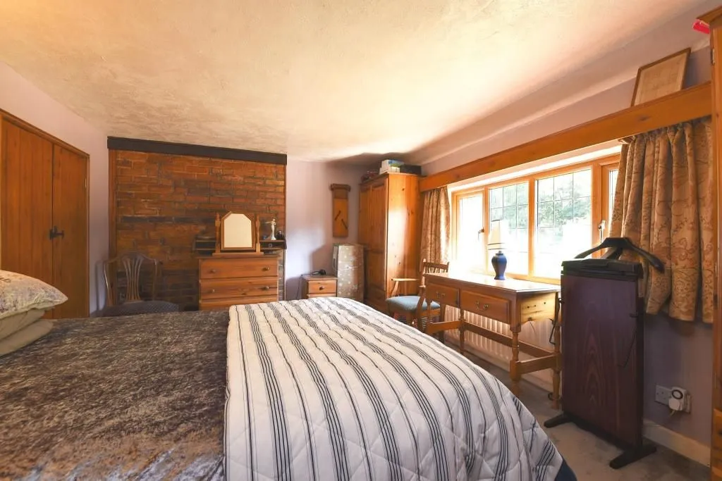 Slade Hill, Woolton Hill, NEWBURY, Berkshire, RG20 9TN - Online Auctions