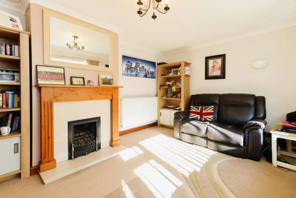 Wrexham, Clwyd, LL12 7NT - Online Auctions