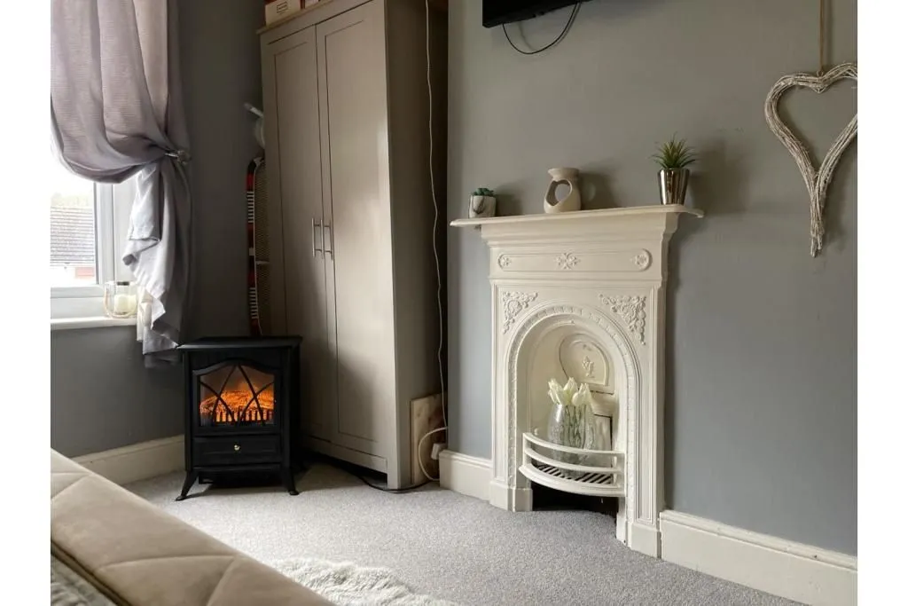 Shepshed, Loughborough, Leicestershire, LE12 9AE - Online Auctions
