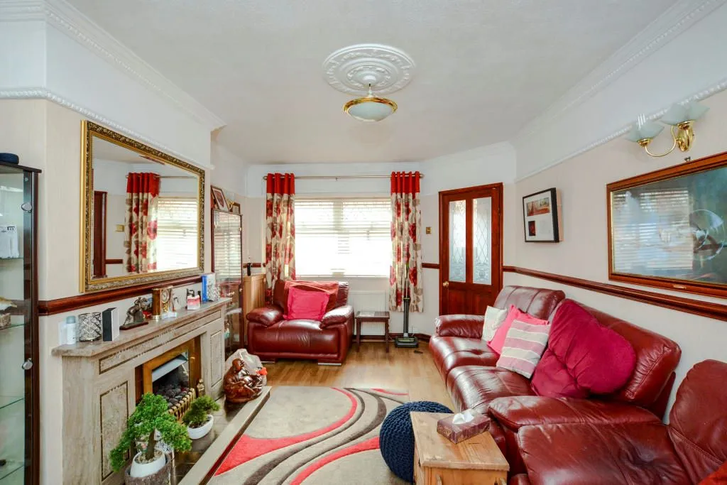 Northampton, Northamptonshire, NN2 6DR - Online Auctions