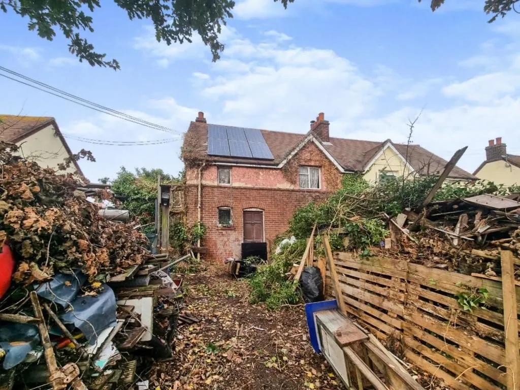 Great Oakley, Harwich, Essex, CO12 5BE - Online Auctions