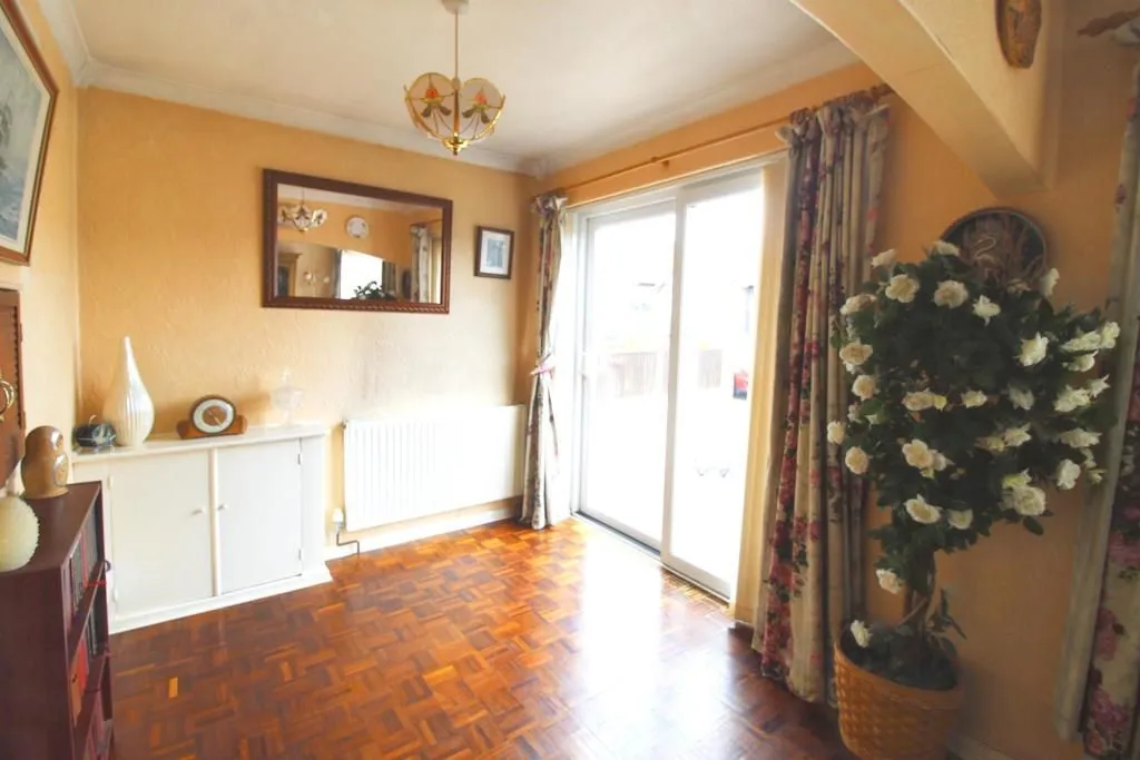 Arnold, Nottingham, Nottinghamshire, NG5 8FU - Online Properties