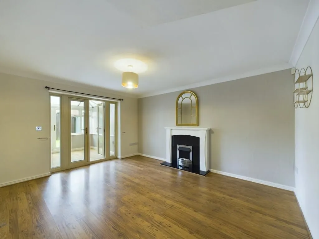 Edlington, Doncaster, South Yorkshire, DN12 1QP - Online Auctions