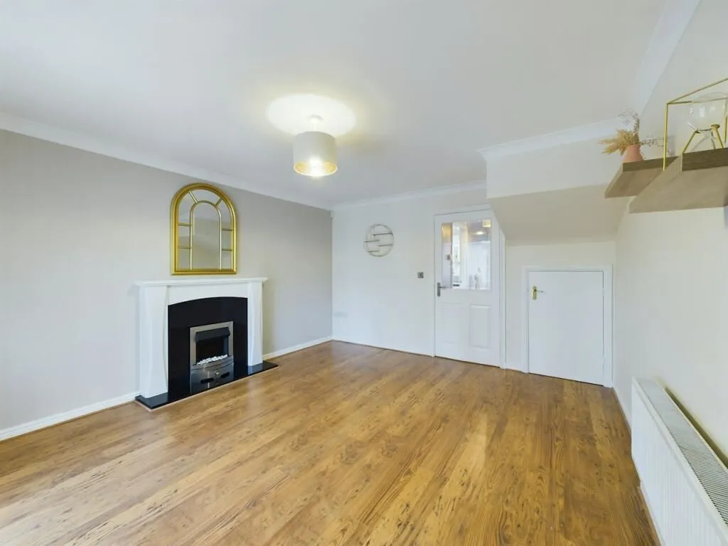 Edlington, Doncaster, South Yorkshire, DN12 1QP - Online Auctions