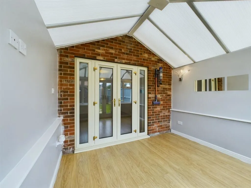 Edlington, Doncaster, South Yorkshire, DN12 1QP - Online Auctions