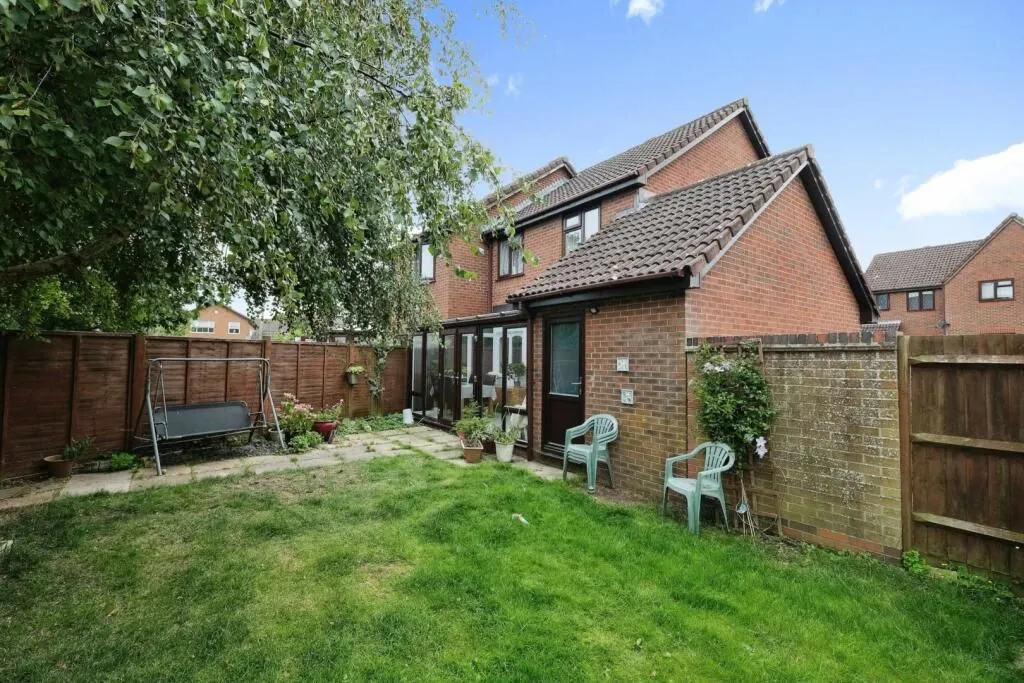 Basingstoke, Hampshire, RG22 4YB - Online Auctions