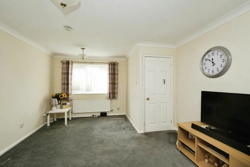 Basingstoke, Hampshire, RG22 4YB - Online Auctions