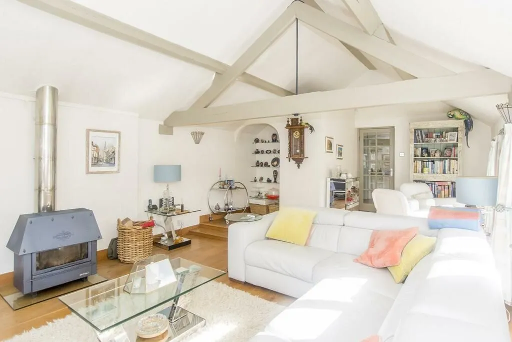 Husbands Bosworth, Lutterworth, Leicestershire, LE17 6LA - Online Auctions