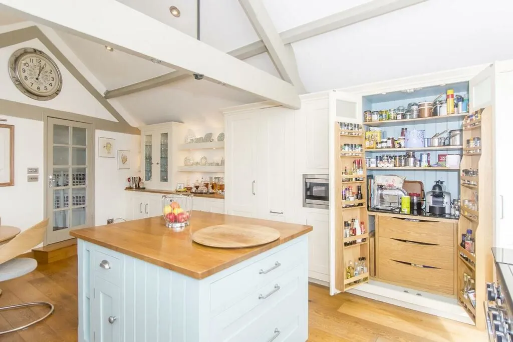 Husbands Bosworth, Lutterworth, Leicestershire, LE17 6LA - Online Auctions