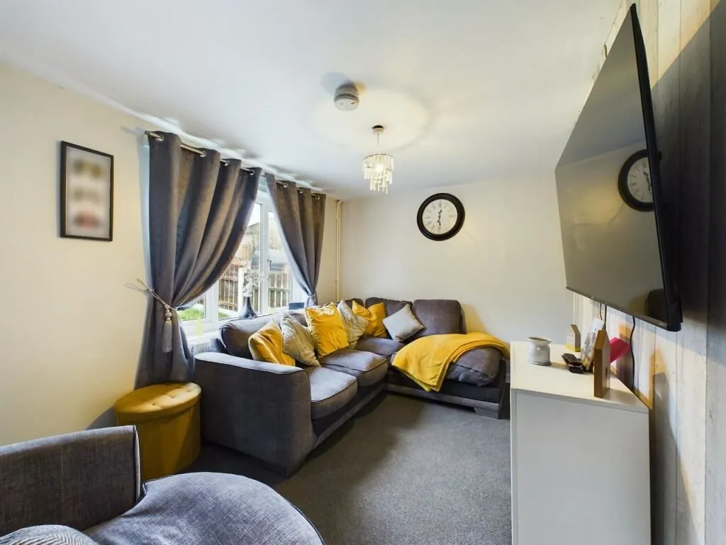 Grimethorpe, Barnsley, South Yorkshire, S72 7PA - Online Auctions
