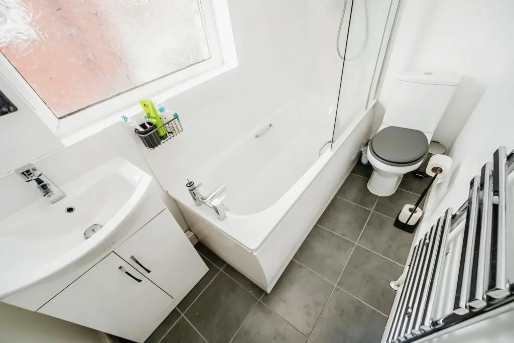 Meltham, Holmfirth, West Yorkshire, HD9 5PD - Online Auctions