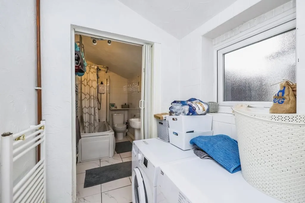 Ilkeston, Derbyshire, DE7 8QQ - Online Auctions