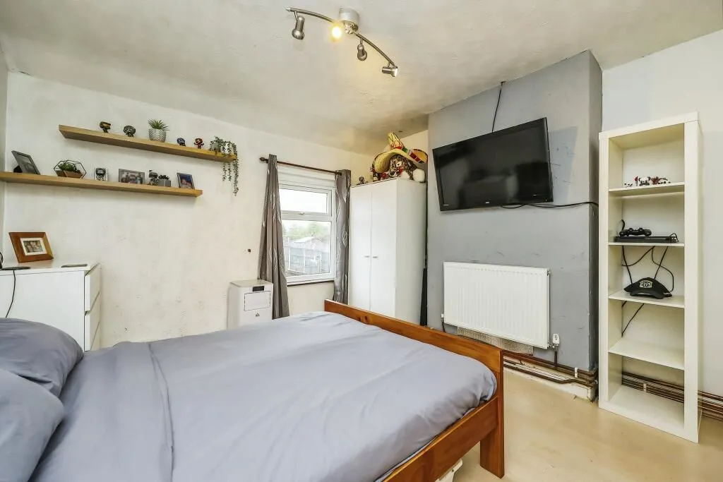Ilkeston, Derbyshire, DE7 8QQ - Online Auctions